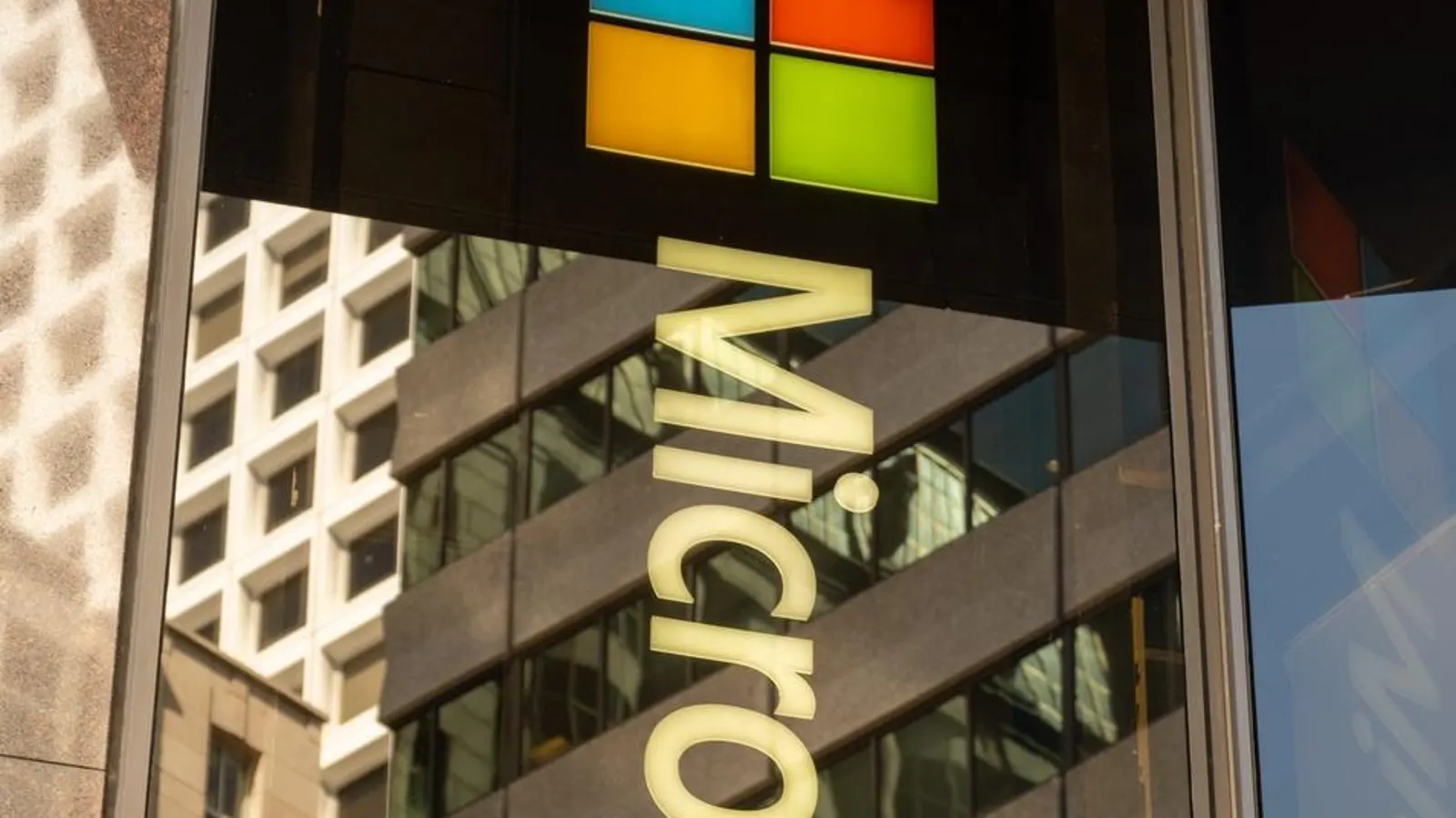 Featured image for Microsoft Apologizes for Windows Update Issues and Bugs