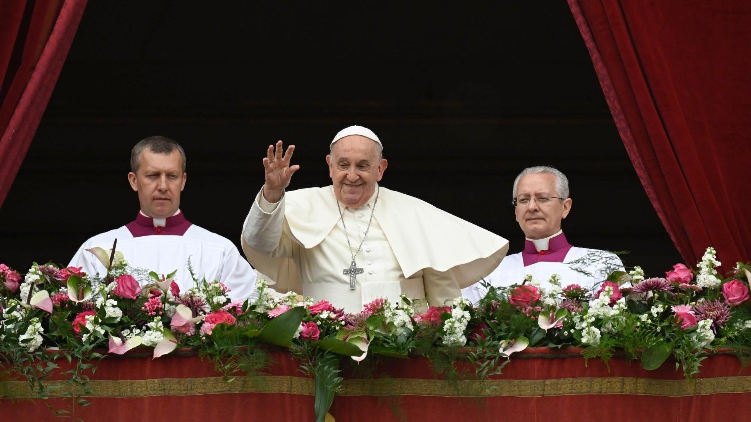 "Pope Francis Leads Easter Services Amid Health Concerns and Global Calls for Peace"