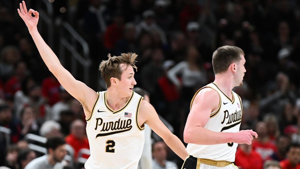 Featured image for Purdue's Loyer and Smith lead team to victory against No. 1 Arizona