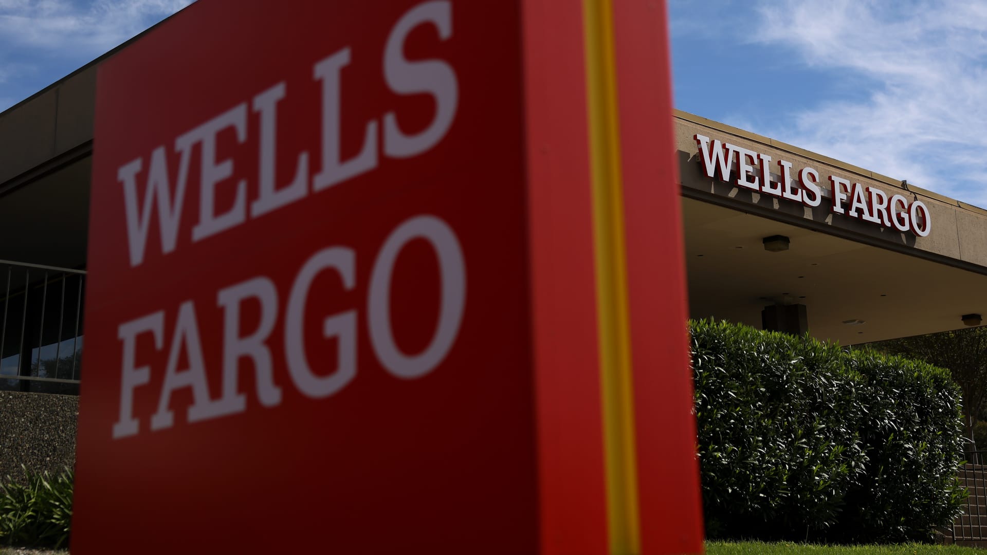Featured image for Wells Fargo Profits Increase Amid Reduced Loan Losses