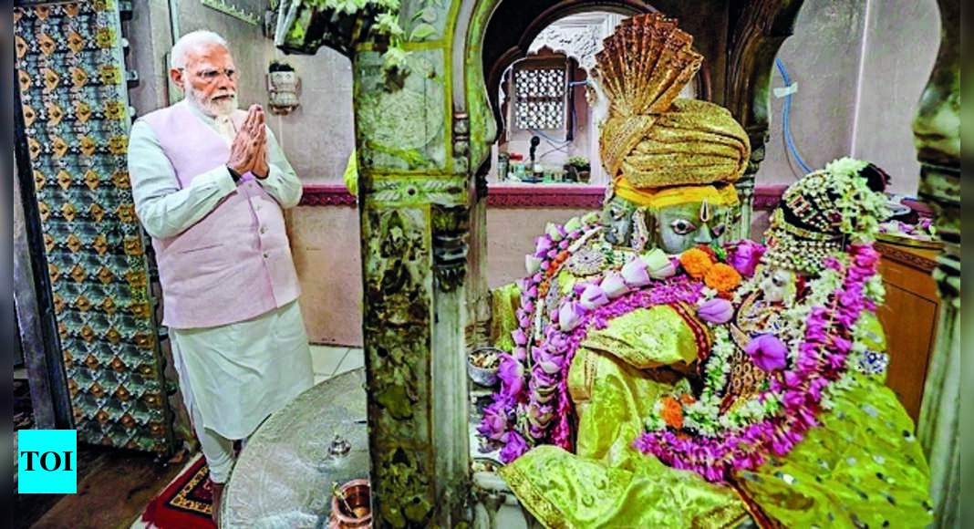 Featured image for PM Modi Criticizes Congress Guarantees and Highlights BJP's Nine Years of Good Governance