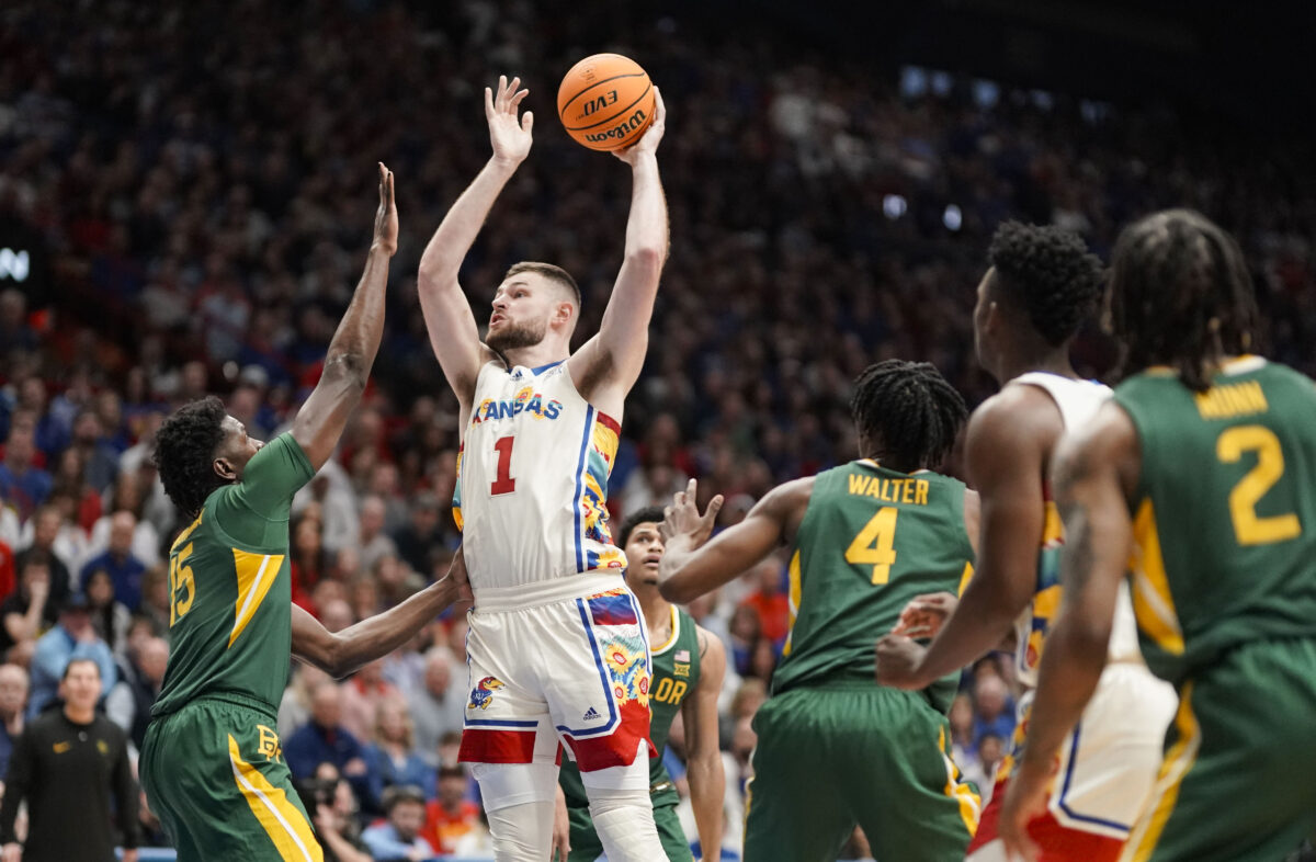 "Kansas Jayhawks Secure Gritty 64-61 Victory Over Baylor Despite Injury Setback"