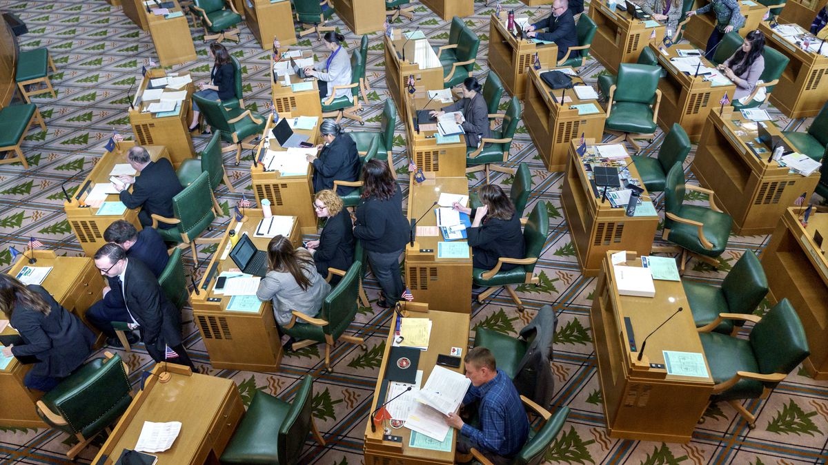 "Oregon GOP Senate Walkout Enters Sixth Day Amid Calls to Kill Democrat-Led Bills"