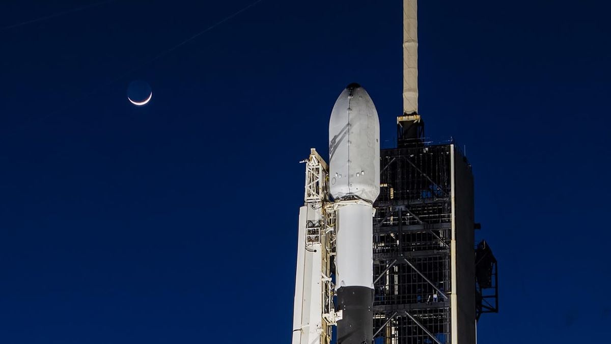 Featured image for "Valentine's Day 2024: 3 Rocket Launches, SpaceX Doubleheader, and Moon Probe for Space Lovers"