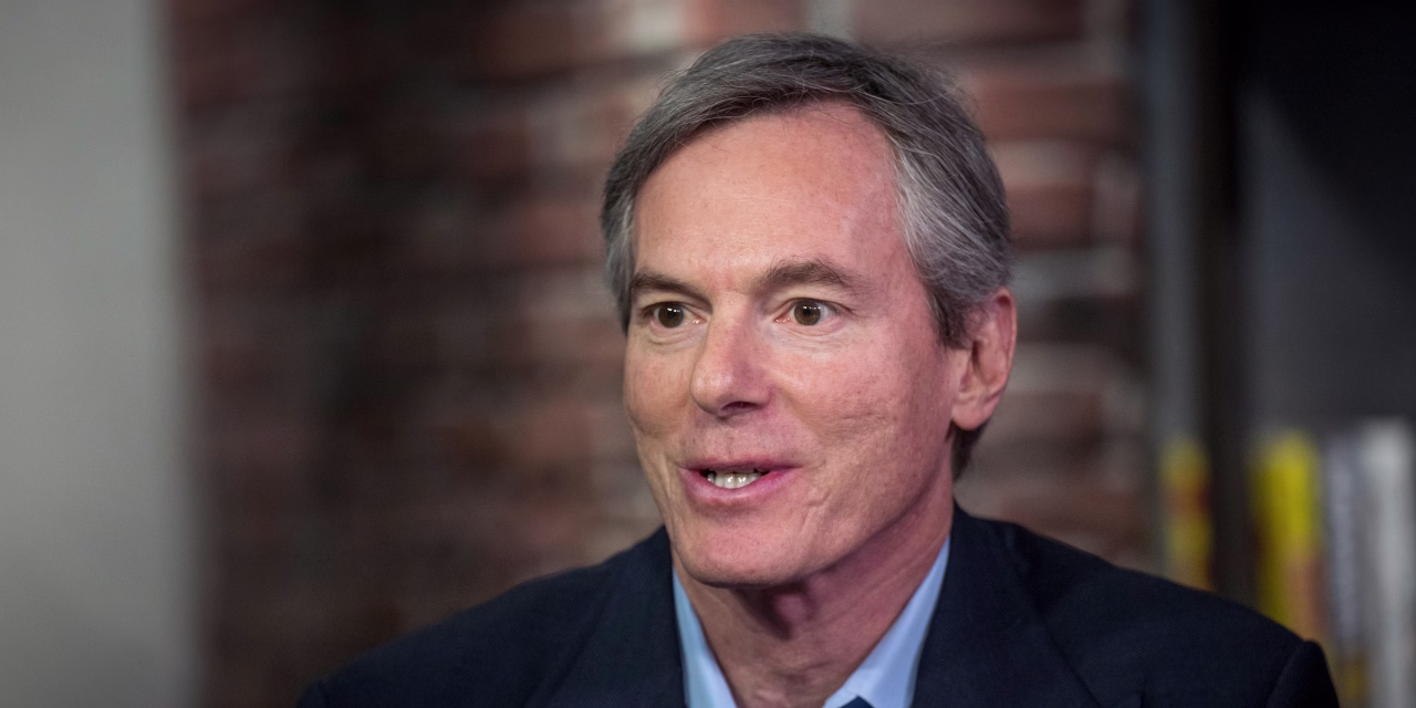 Former Qualcomm CEO Tapped to Head Apple's Satellite-Text Service