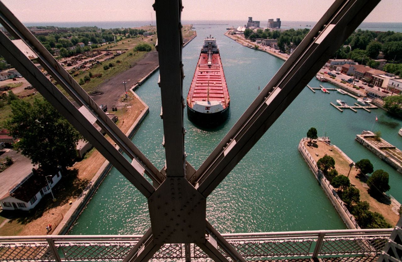 St. Lawrence Seaway Strike Paralyzes Shipping Traffic