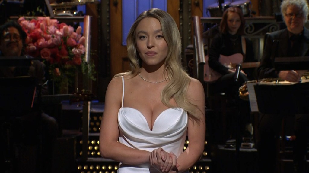 "Sydney Sweeney's 'SNL' Journey: From Hosting Debut to Breaking Into Acting"