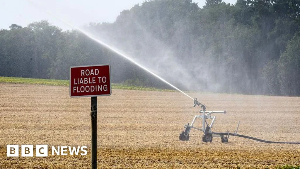 UK urged to prepare for 2°C warming by 2050 amid rising temperatures