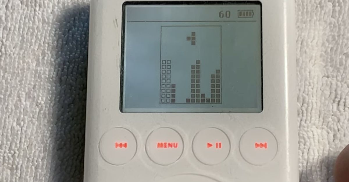 Featured image for Unreleased Tetris Clone Found on Rare iPod Prototype