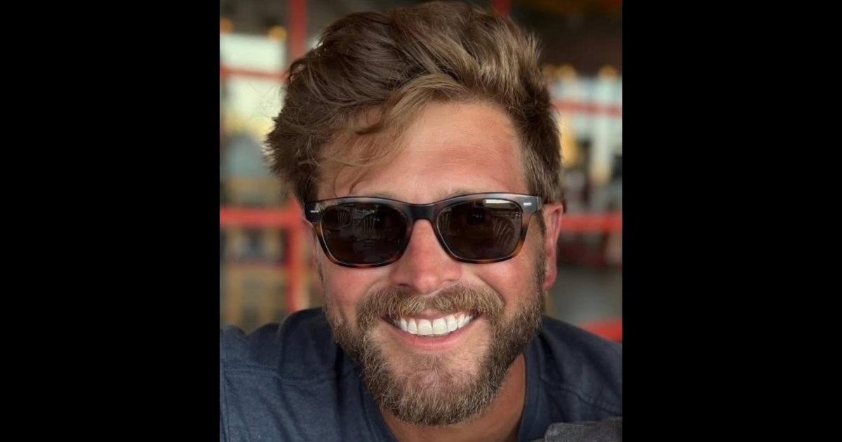 Featured image for Tragic Losses as Heroes Drown Saving Swimmers at South Carolina Beaches