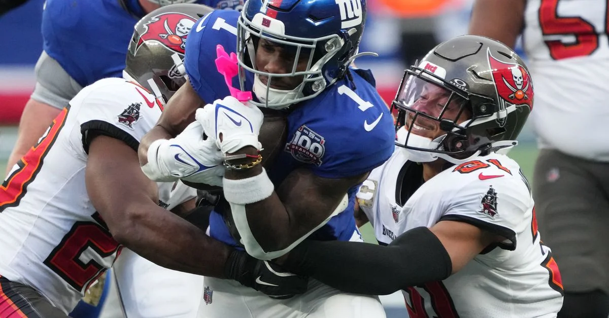 Giants Criticized for Lackluster Performance in Loss to Buccaneers