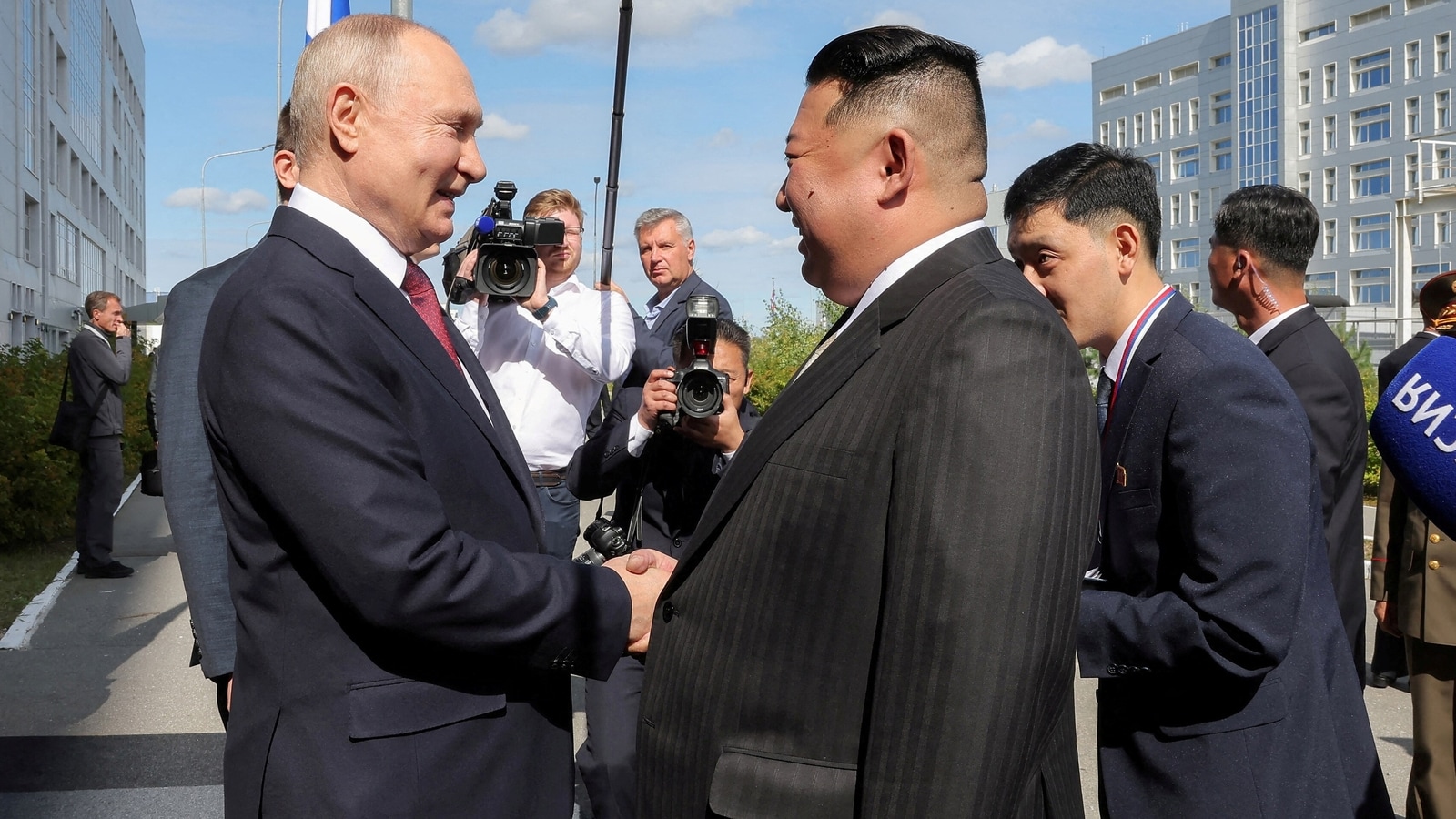 "Russia-North Korea Relations: Diplomatic Talks and Speculation of Arms Deal"