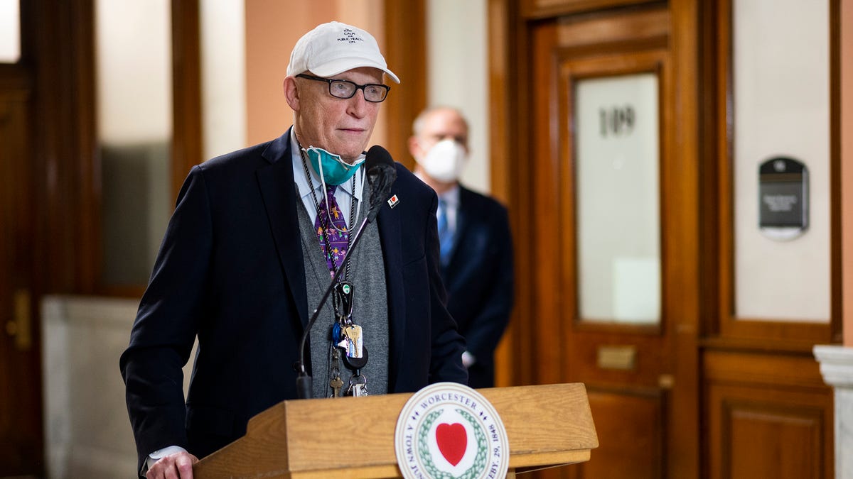 Featured image for "Dr. Michael Hirsh Plans Long COVID Clinic for Worcester"