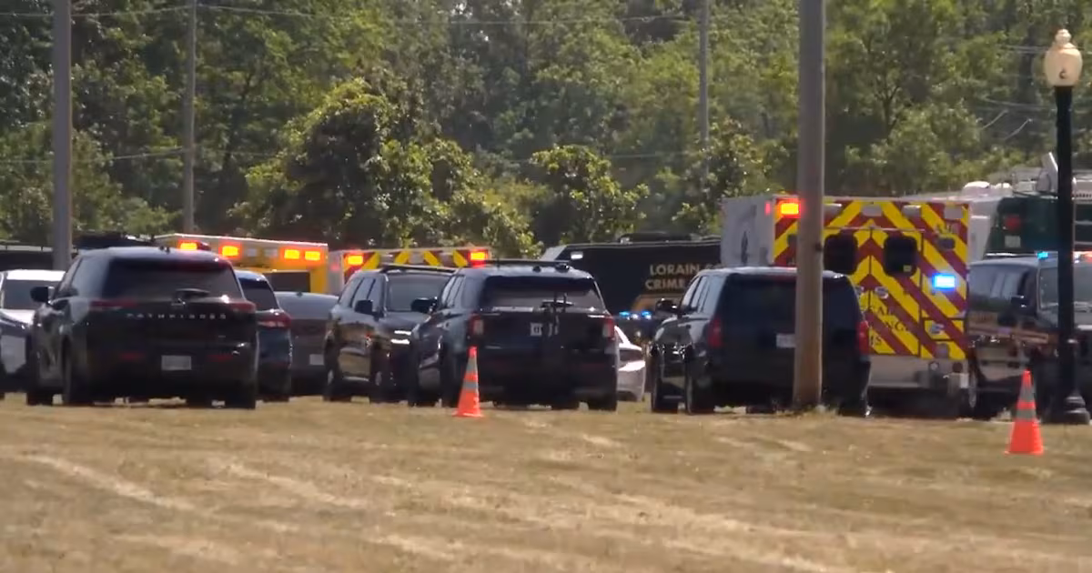 Featured image for Ohio Police Officers Shot in Ambush, One Killed