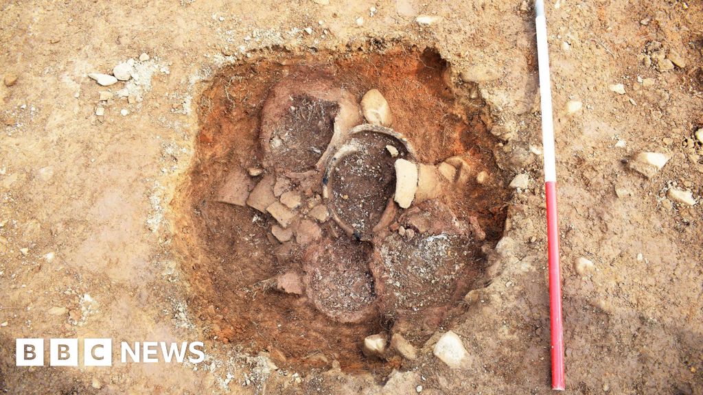 Featured image for Ancient Bronze Age Mass Burial Uncovered Near Sanquhar