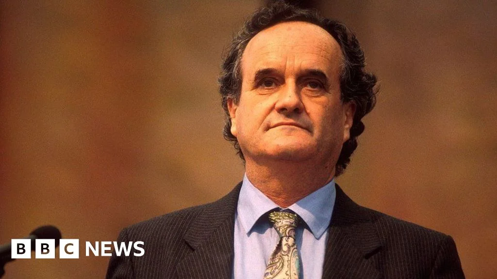Farewell to Sir Mark Tully, long-time BBC India correspondent