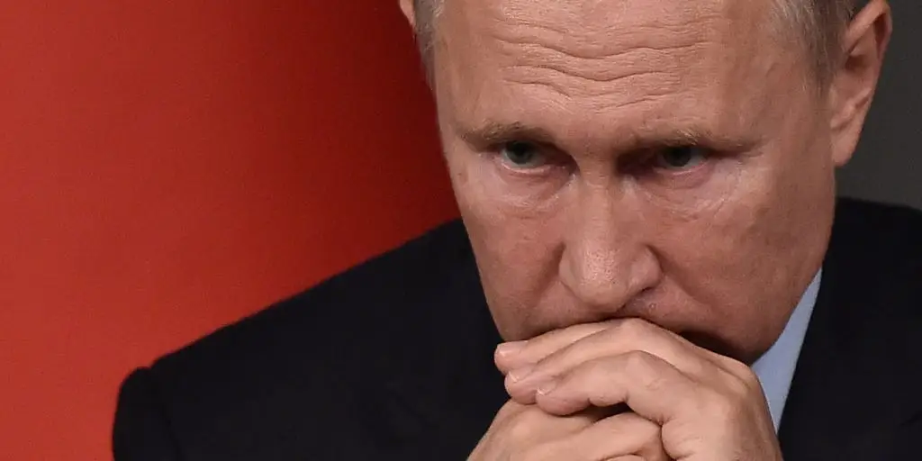 Ruble Plunges as Failed Mutiny Shakes Russia's Currency