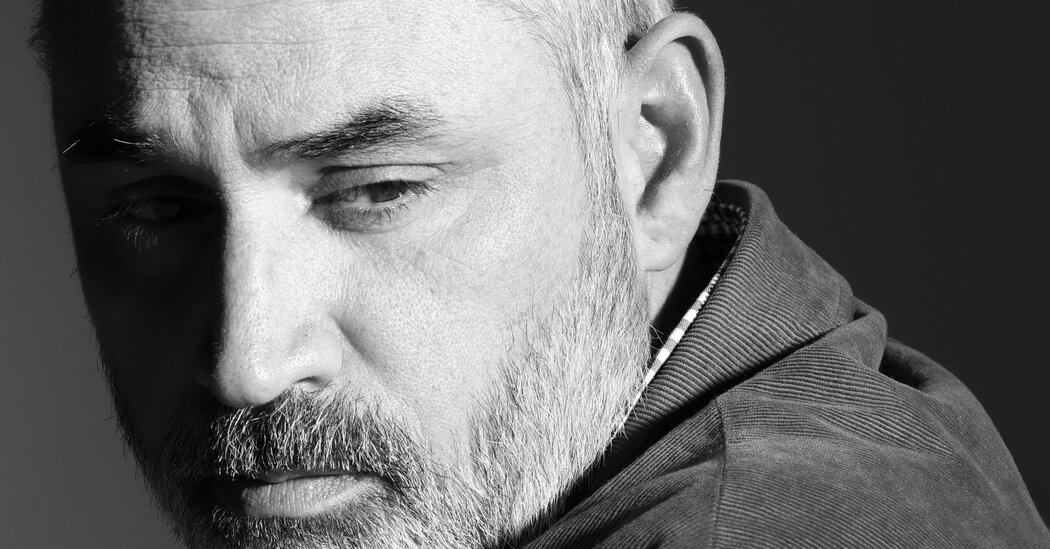 "Alex Garland's 'Civil War': A Terrifying Premonition of American Collapse"