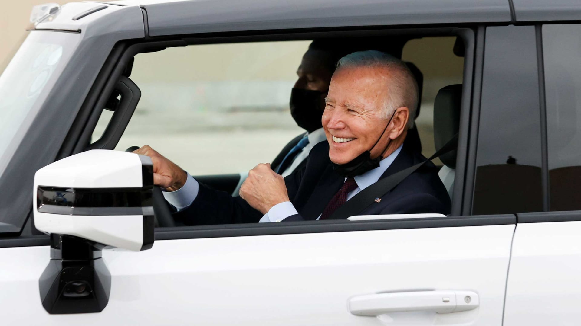 US Government Pushes for Stricter Auto Emission Rules to Promote Electric Vehicles