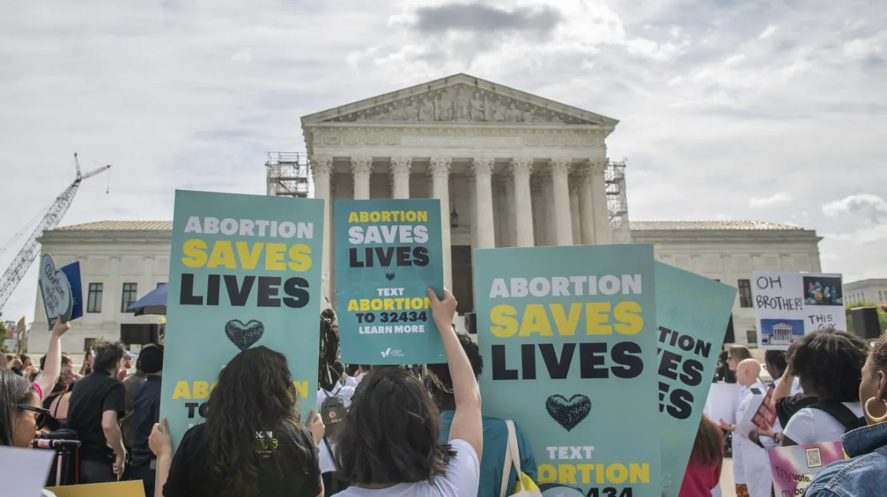 Featured image for Trump administration rescinds emergency abortion protections and guidance