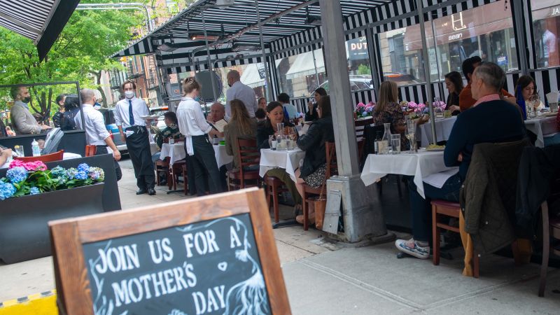 Featured image for Navigating Mother's Day in the Restaurant Industry: Deals, Brunches, and Celebrations.