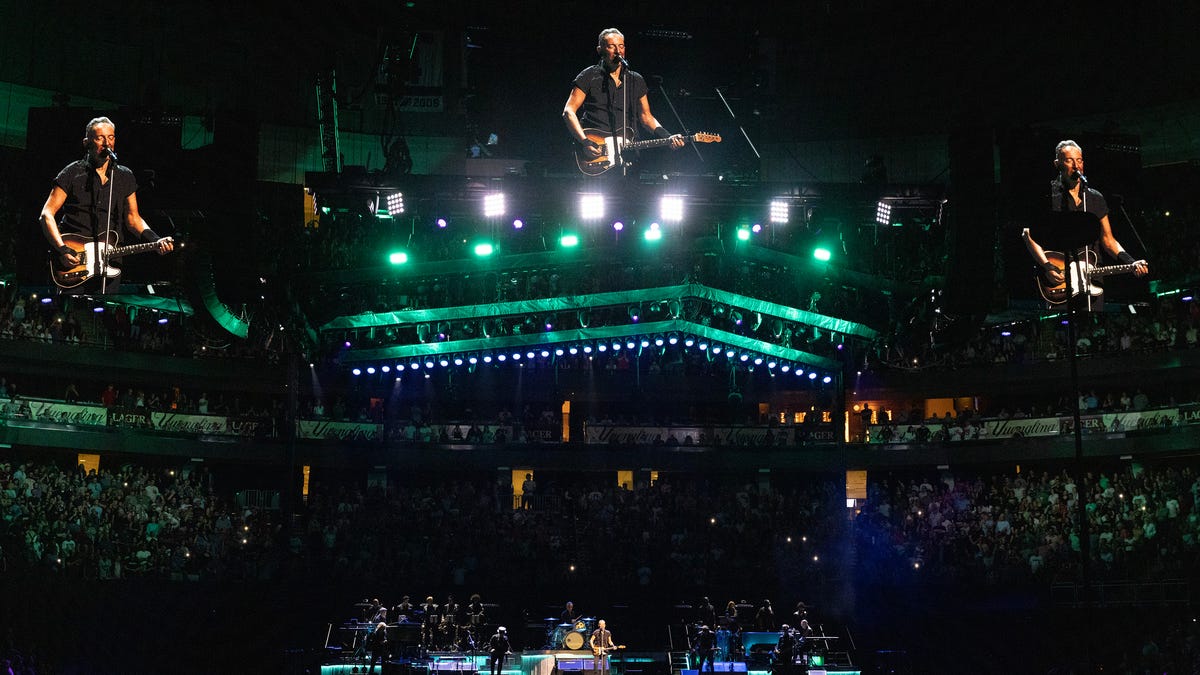 Bruce Springsteen and the E Street Band's Epic Newark Homecoming Show.