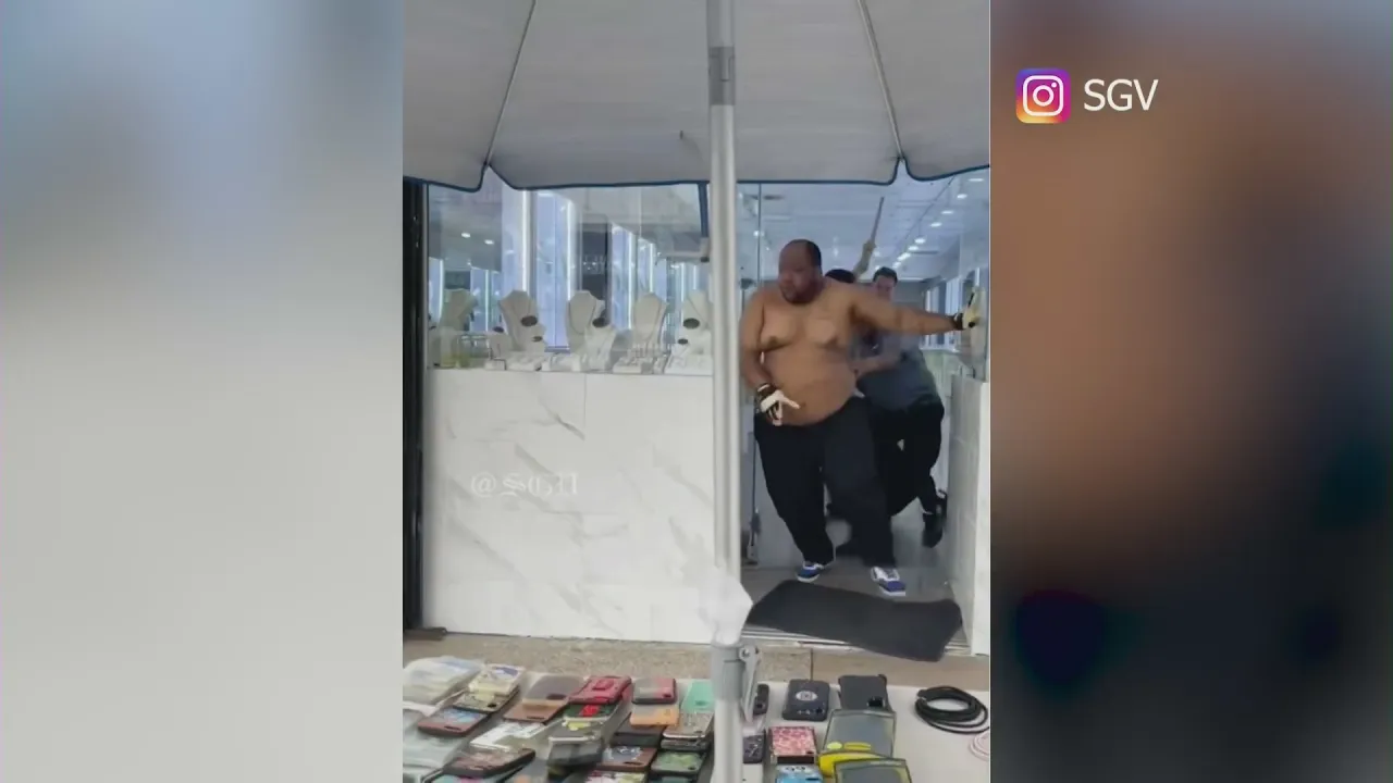 Featured image for "Brave Jewelry Store Employees Battle Bear Spray-Wielding Thief in Dramatic Video"