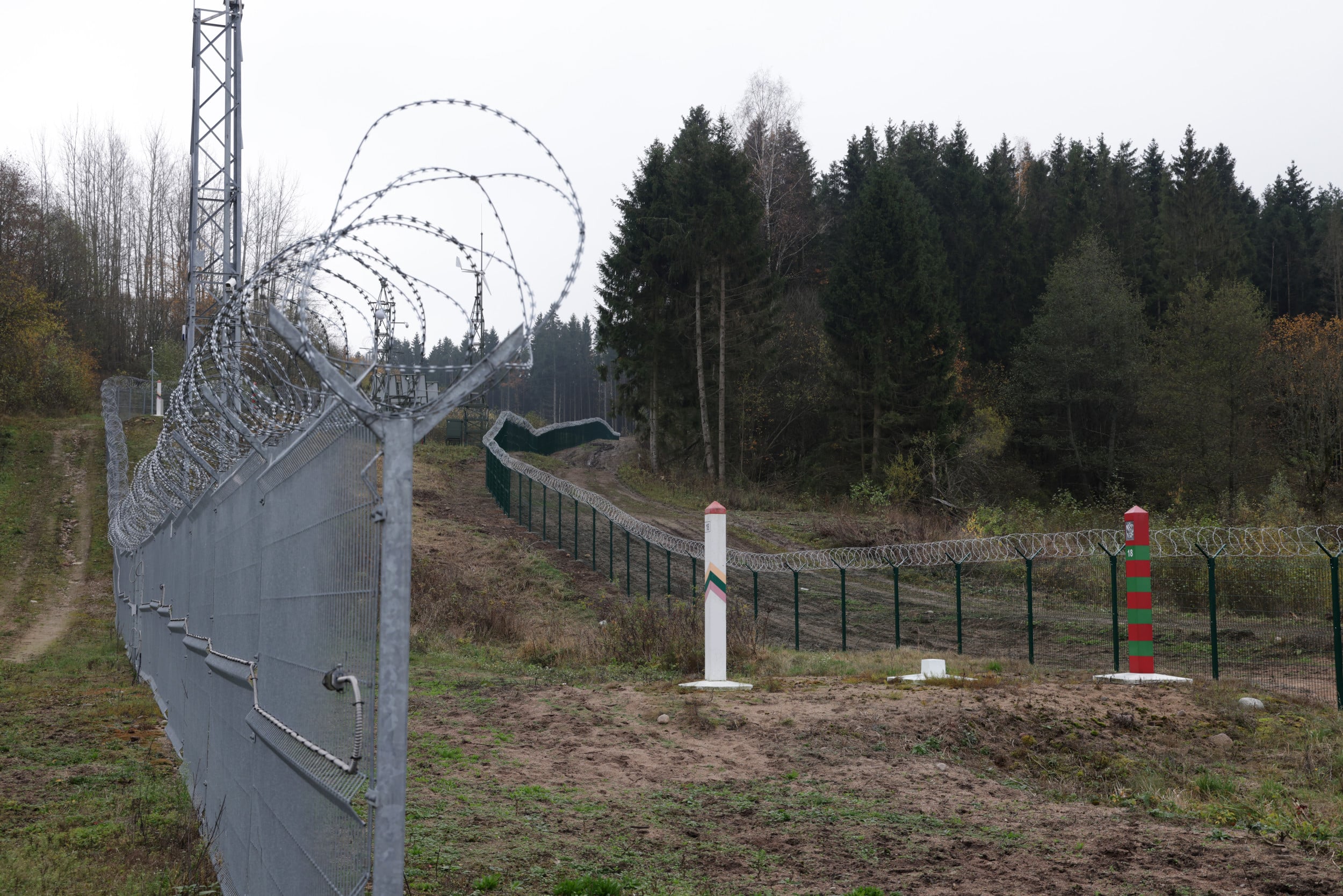 Featured image for "Baltic States Collaborate to Construct Border Defense Network Against Russia and Belarus"