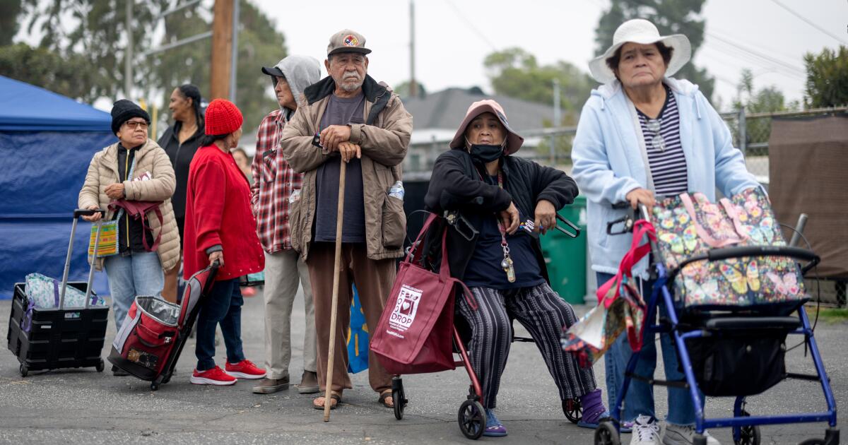Featured image for L.A. Food Banks Brace for Increased Demand as SNAP Benefits End