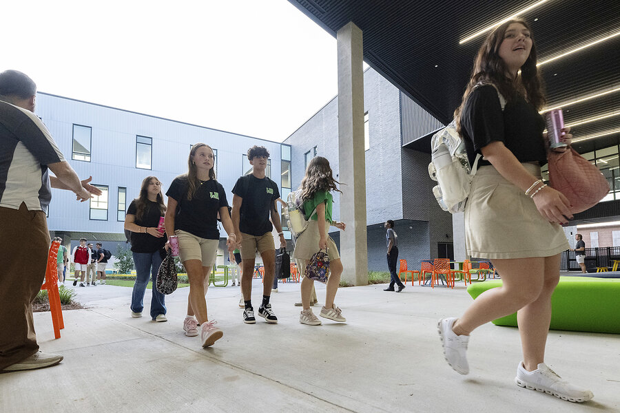 Featured image for US Student Test Scores Reach New Lows in Math, Science, and Reading