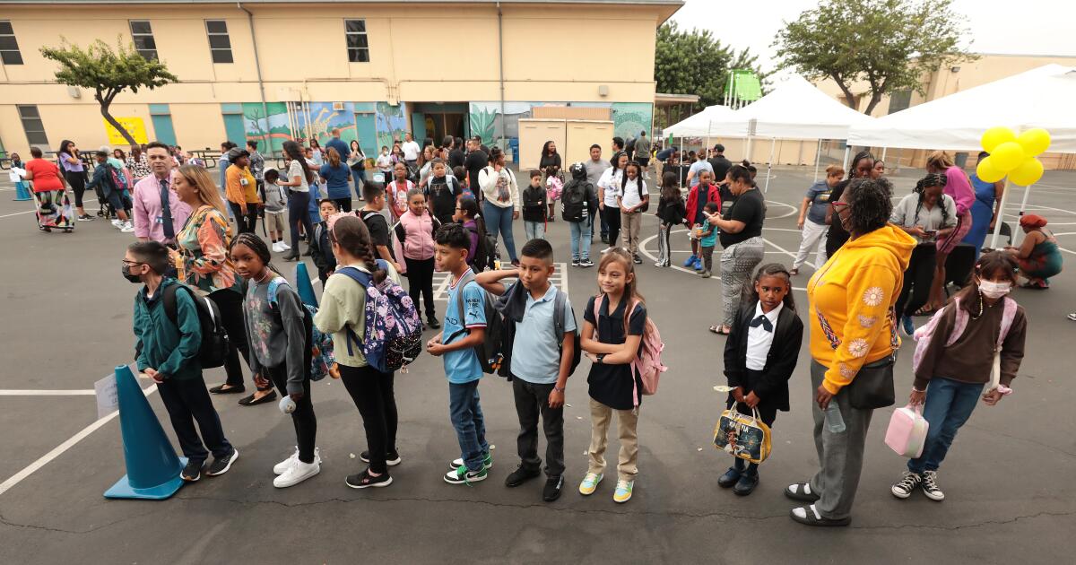 Featured image for COVID-19 Outbreaks Surge in Los Angeles County and Beyond