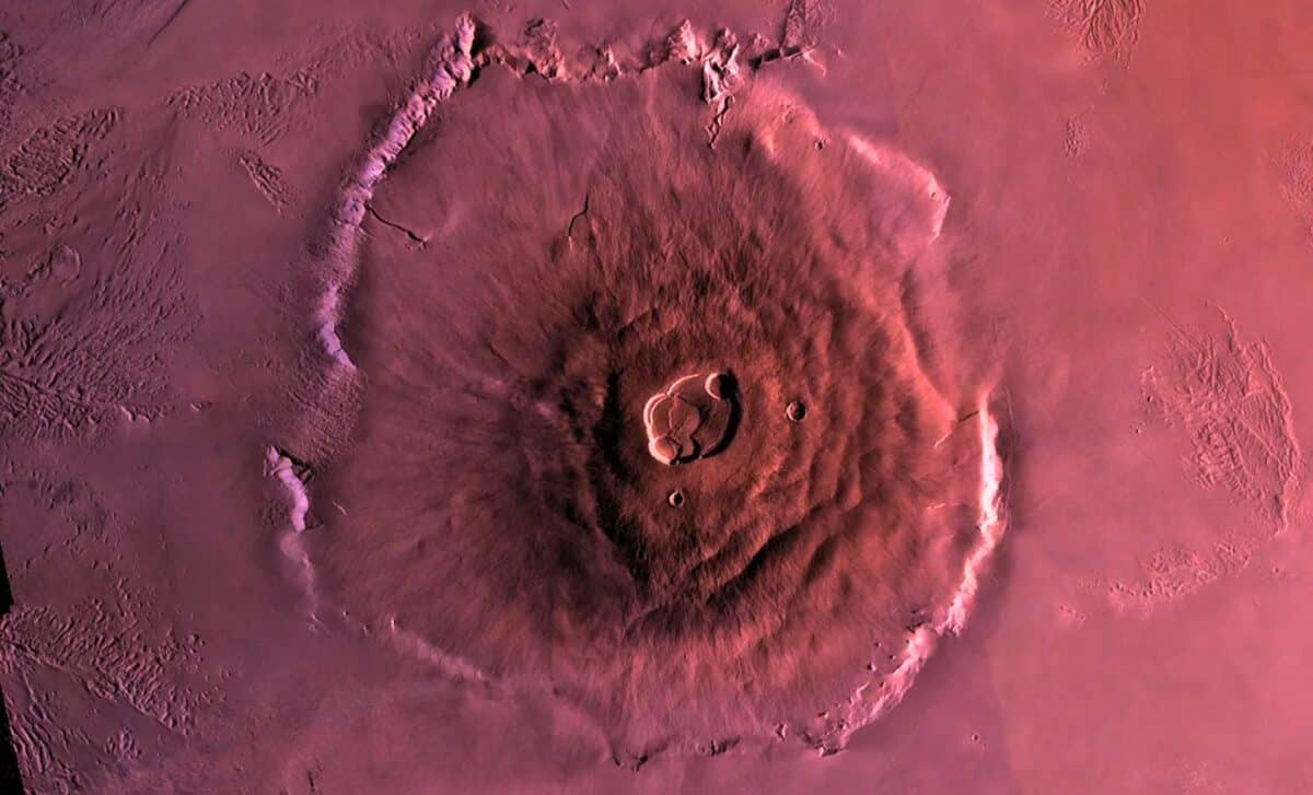 Featured image for NASA Discovers New Findings on Mars’s Largest Volcano