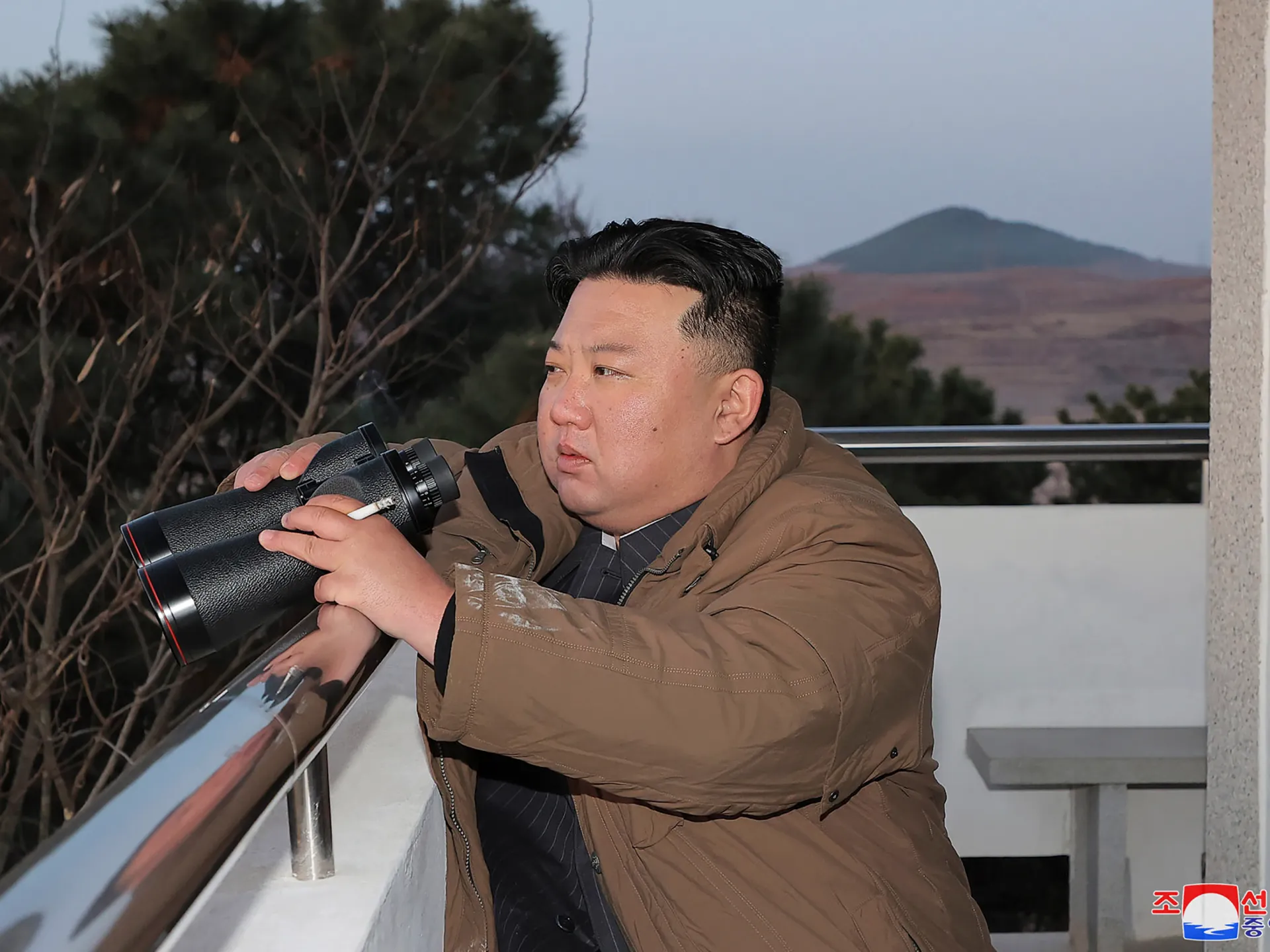 Kim Jong Un leads North Korea's nuclear counterattack drills.