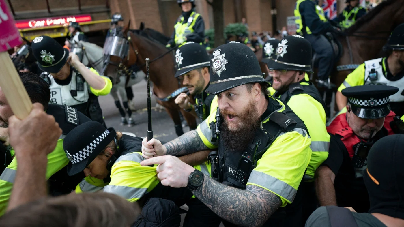 UK confronts protests and reforms amid migrant housing tensions