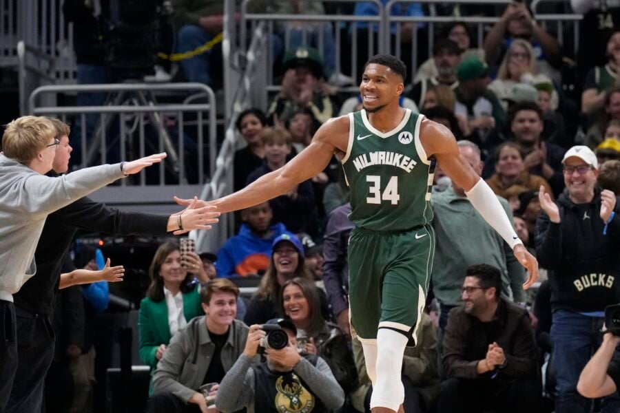 Featured image for Speculation Mounts Over Giannis Antetokounmpo's Future Amid Knicks and Bucks Talks