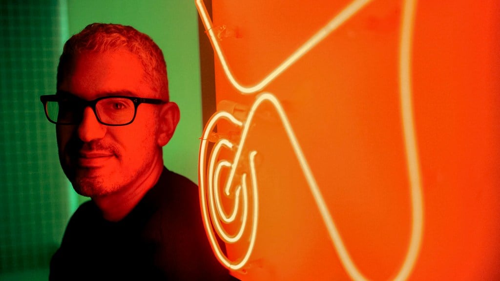 Featured image for "Julia Roberts: From America's Sweetheart to Karen in 'Leave the World Behind'"