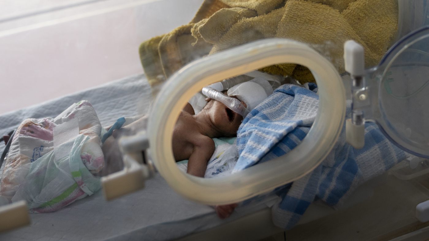 Yemen's Stalemated War and Lack of Aid: A Glimmer of Hope Amidst Child Hunger