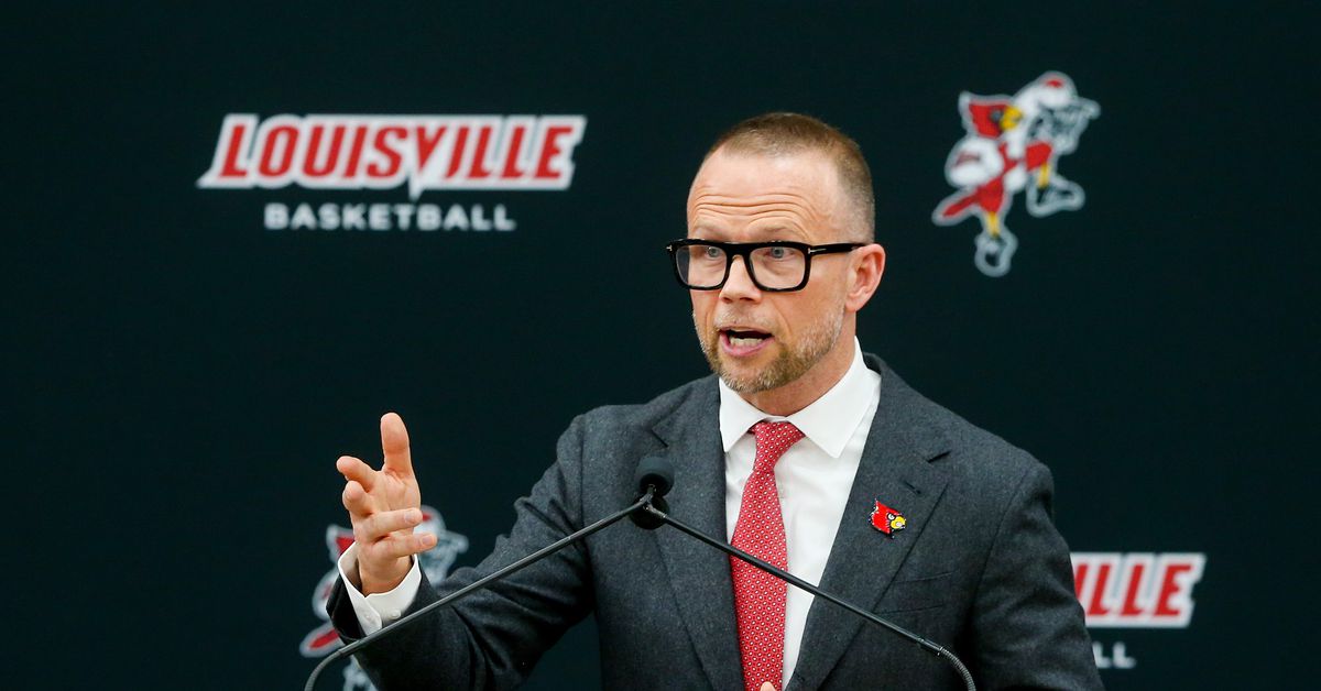 Featured image for "Louisville's Hiring of Pat Kelsey Sparks College Basketball World's Reaction"
