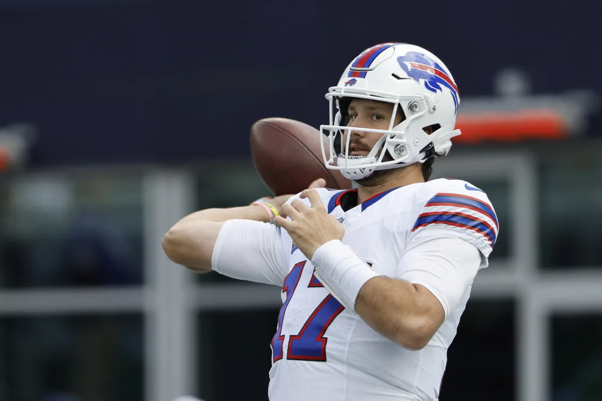"Thursday Night Football: Buccaneers vs. Bills - Score, Highlights, and Live Updates"