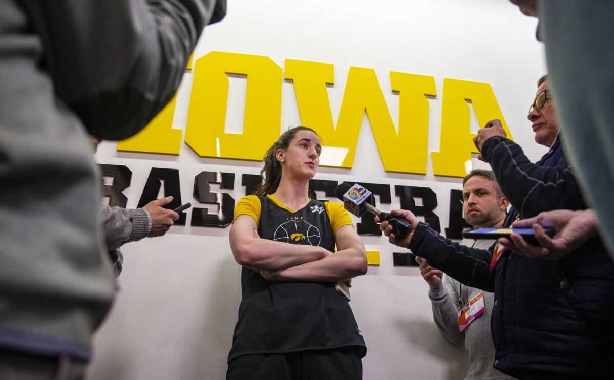 Featured image for "WVU Coach Addresses Caitlin Clark Controversy Ahead of 2024 Women's March Madness"