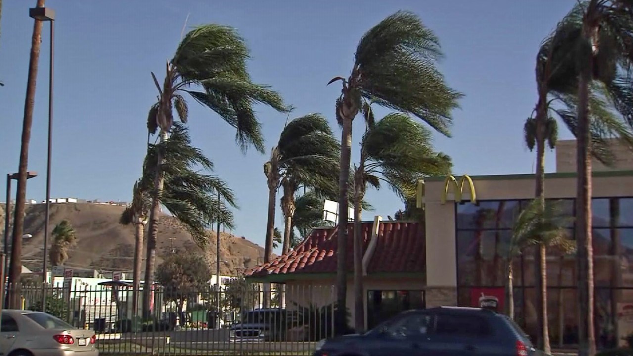 Southern California Battling Strong Santa Ana Winds