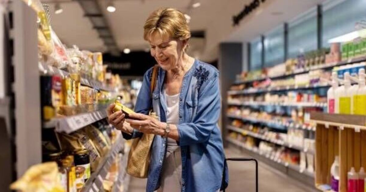 Common everyday behaviors may signal early signs of dementia, experts warn