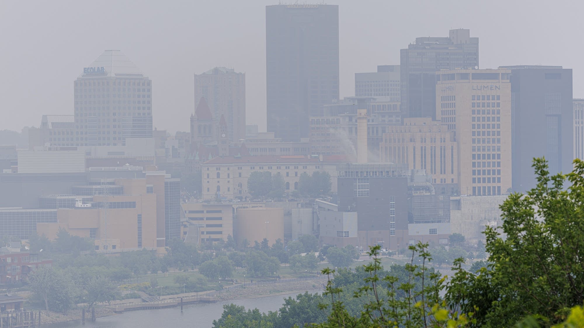 "Minnesota Braces for Return of Wildfire Smoke, Air Quality Alert Issued"