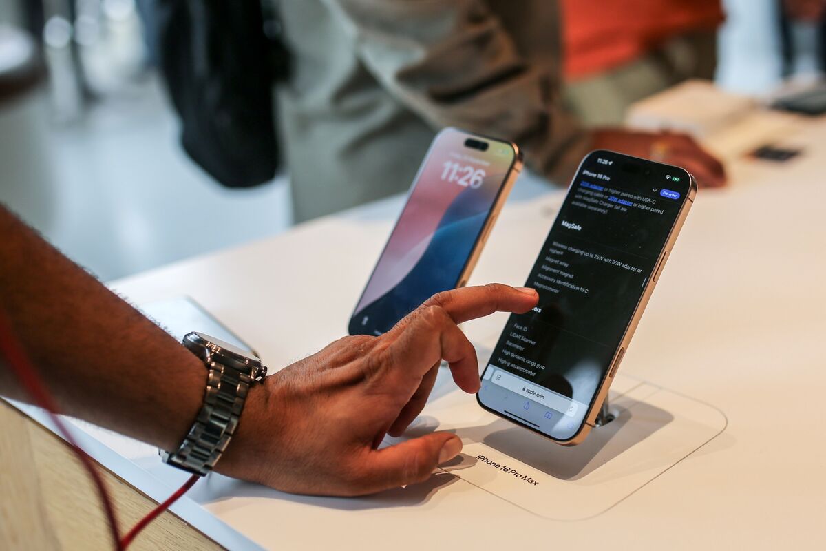 Featured image for Apple's iOS 26 Liquid Glass UI and AI Strategy Unveiled at WWDC
