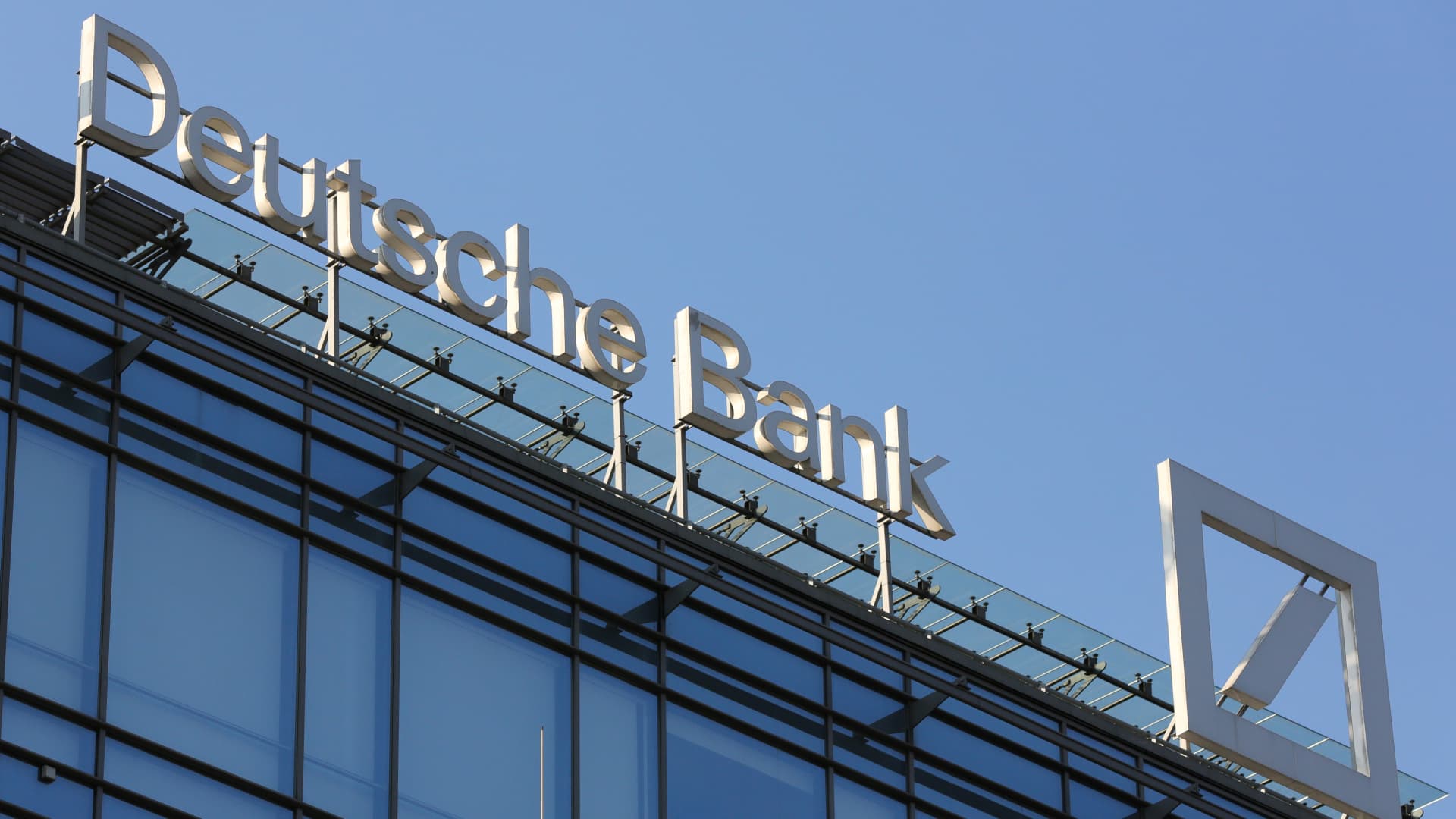 Deutsche Bank's Strong Performance Boosts Shares and Raises Profit Outlook