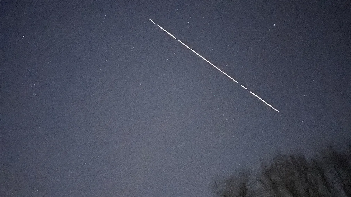 "Starlink Satellite Train: A Spectacular Sight for North Texans This Weekend"
