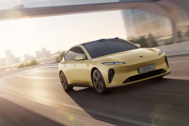 Featured image for China's Extended Tax Breaks Boost EV Demand and Benefit Tesla, BYD, Nio, and Others