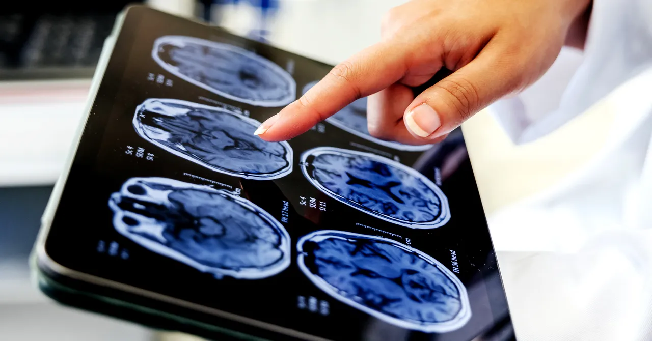 Featured image for What Nighttime Breathing Patterns Reveal About Women's Cognitive Health