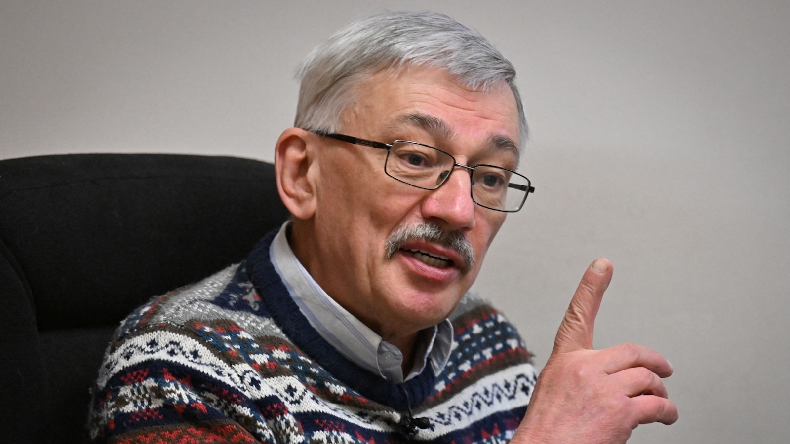 Russian Court Sentences Prominent Activist to Prison for Criticizing Ukraine War