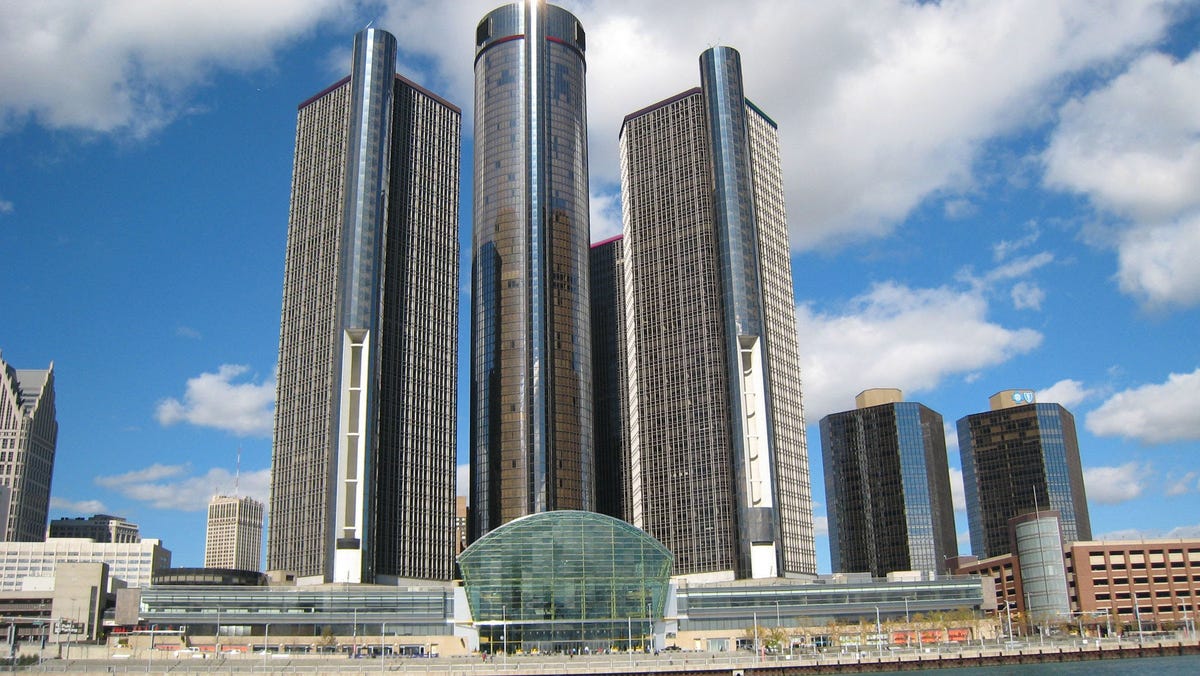 Featured image for "GM to Relocate Headquarters to Detroit's Hudson's Tower"
